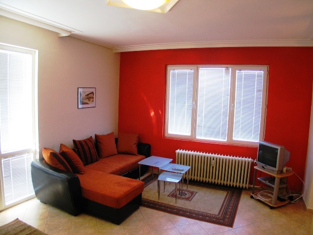 Macedoniq Sq. Apartment