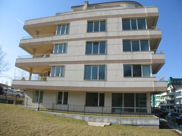 Ambitz Apartment